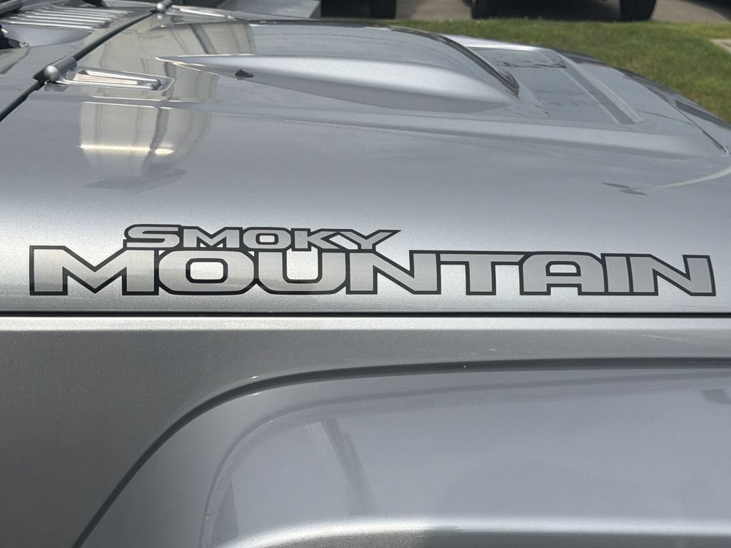 2017 Jeep Wrangler Unlimited Smoky Mountain