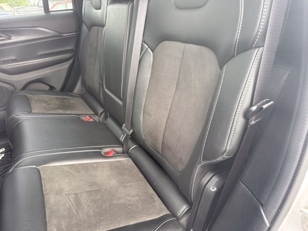 2023 Jeep Grand Cherokee Altitude 4x4