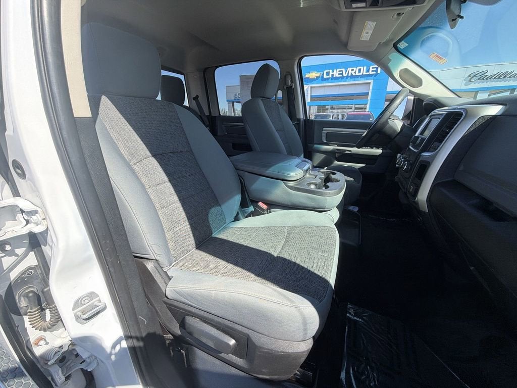 2017 RAM 1500 SLT Crew Cab 4x4 6'4" Box