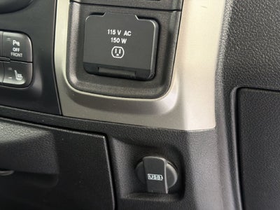 2017 RAM 1500 Big Horn Crew Cab 4x4 6'4" Box