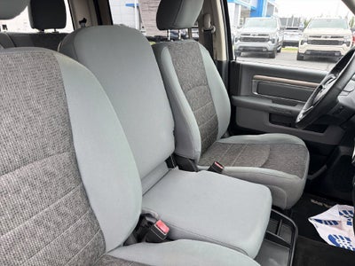 2017 RAM 1500 Big Horn Crew Cab 4x4 6'4" Box