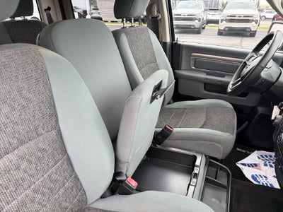 2017 RAM 1500 Big Horn Crew Cab 4x4 6'4" Box