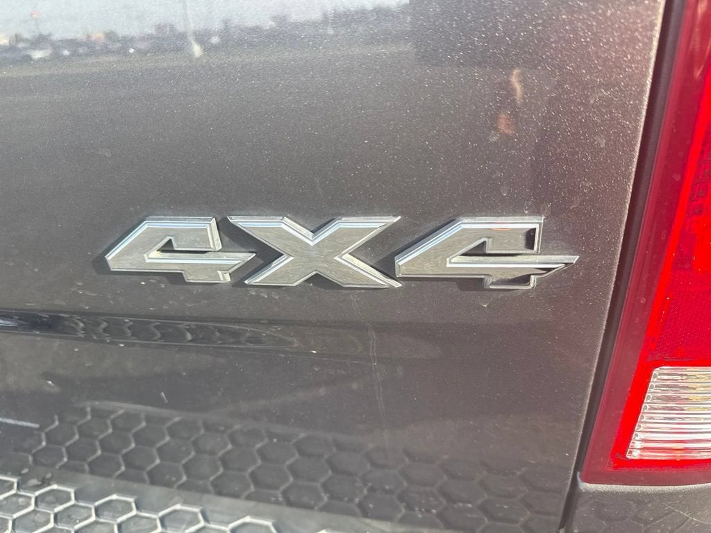 2017 RAM 1500 Big Horn Crew Cab 4x4 6'4" Box
