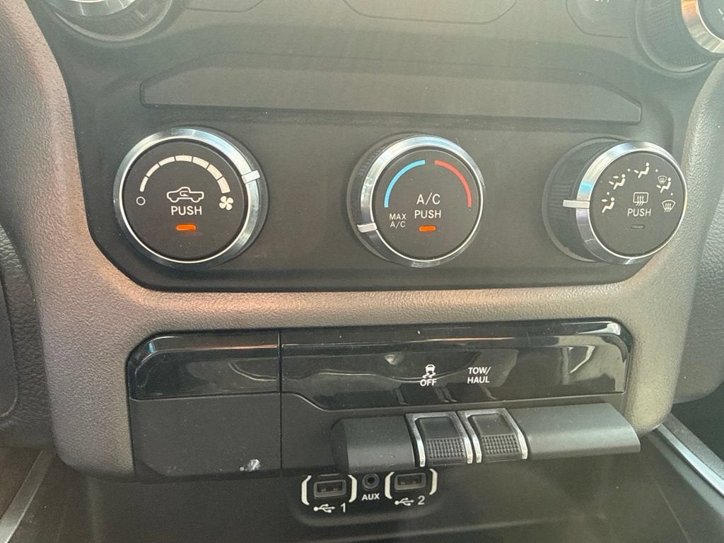 2020 RAM 1500 Big Horn Quad Cab 4x4 6'4" Box