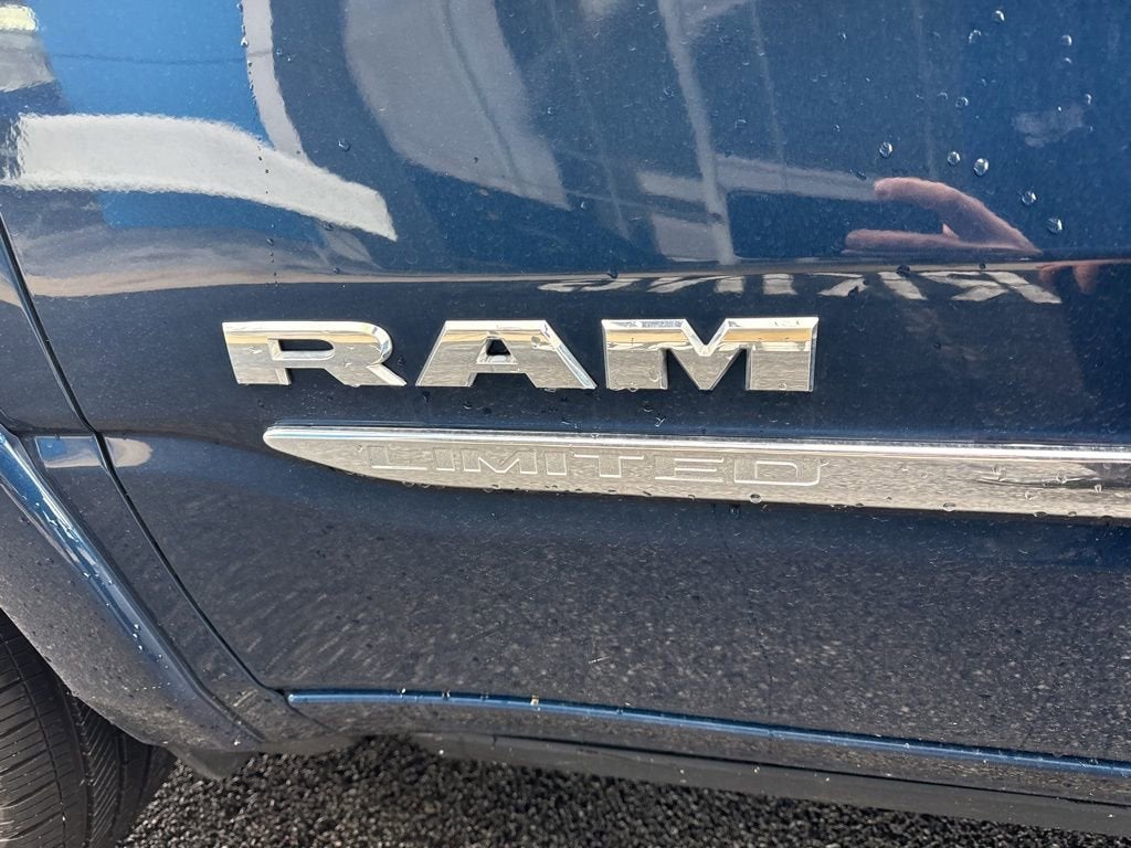 2020 RAM 1500 Limited Crew Cab 4x4 5'7" Box