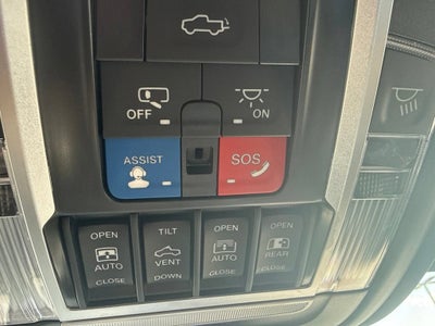 2023 RAM 1500 Laramie Crew Cab 4x4 5'7" Box