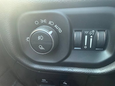 2023 RAM 1500 Laramie Crew Cab 4x4 5'7" Box