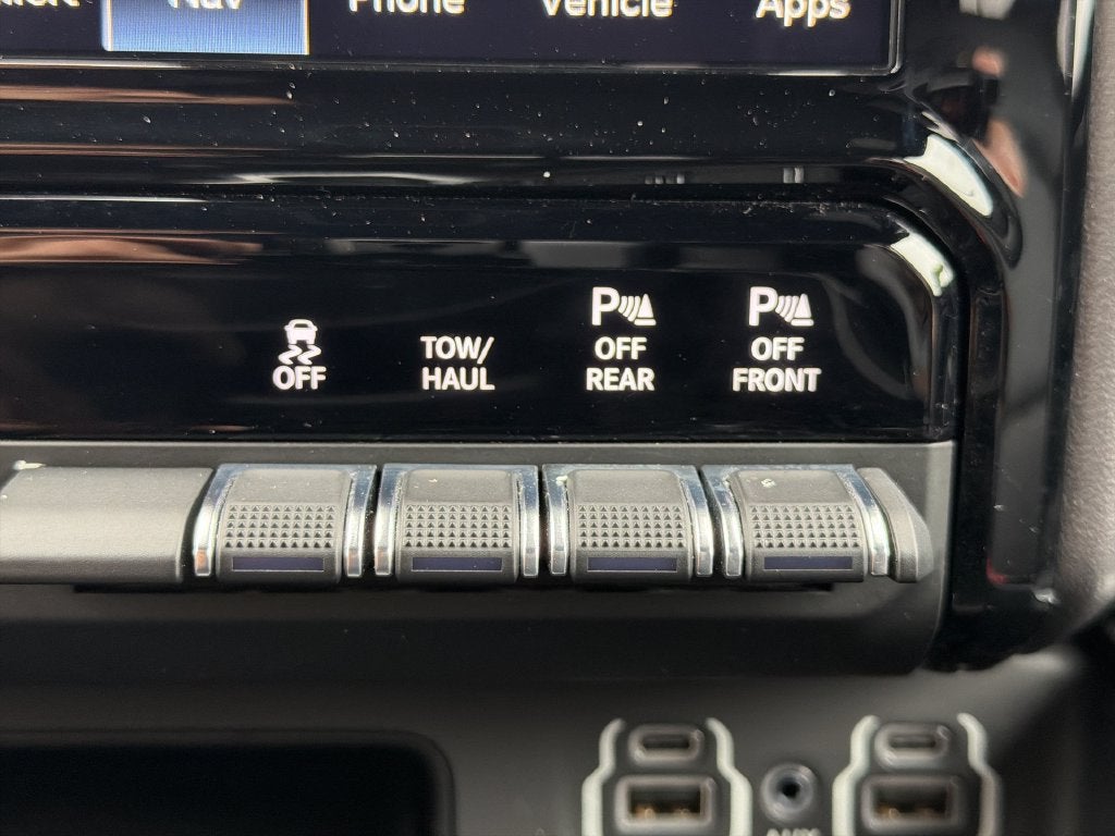 2023 RAM 1500 Laramie Crew Cab 4x4 5'7" Box