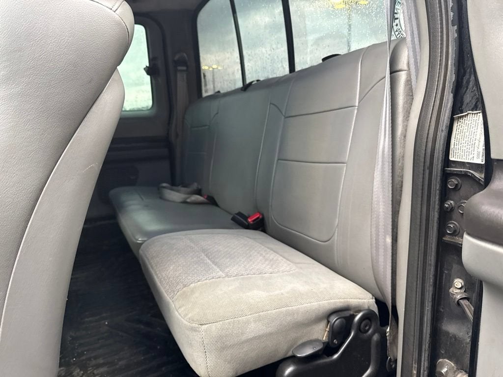 2006 Ford Super Duty F-350 SRW XL