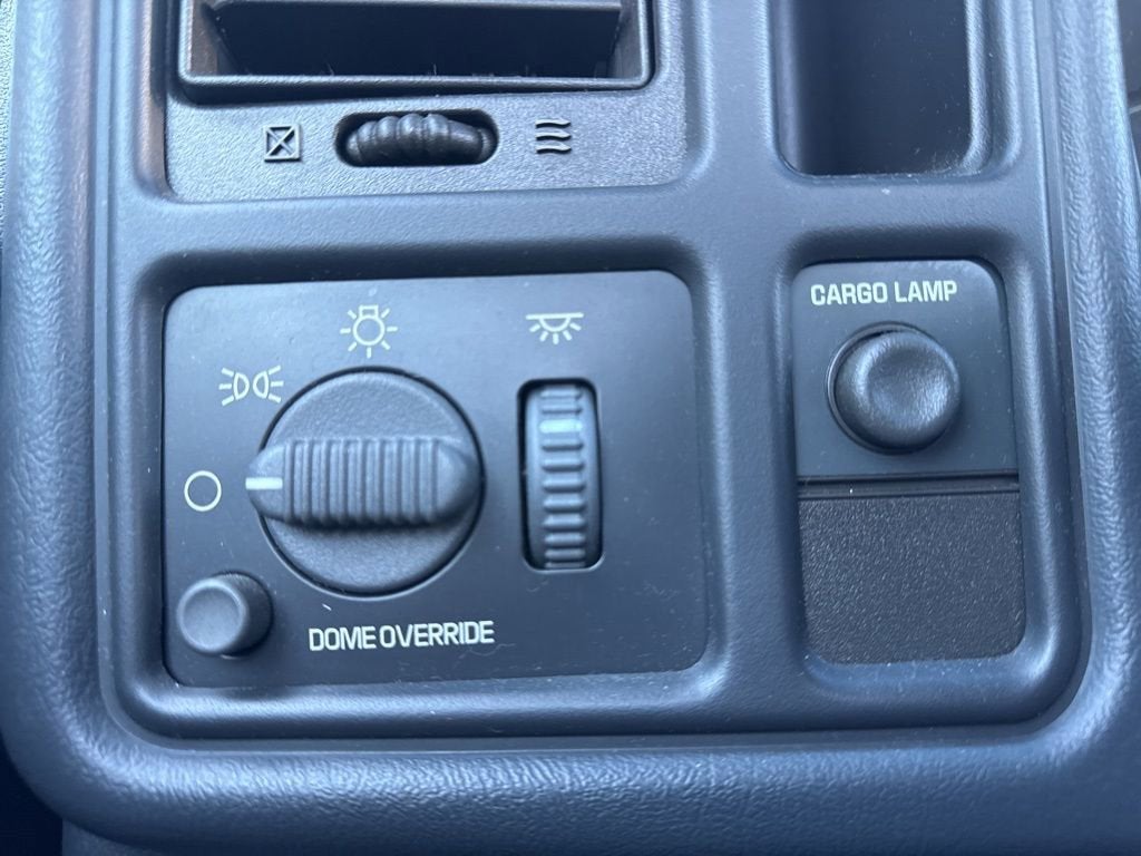 2002 Chevrolet Silverado 1500 LS