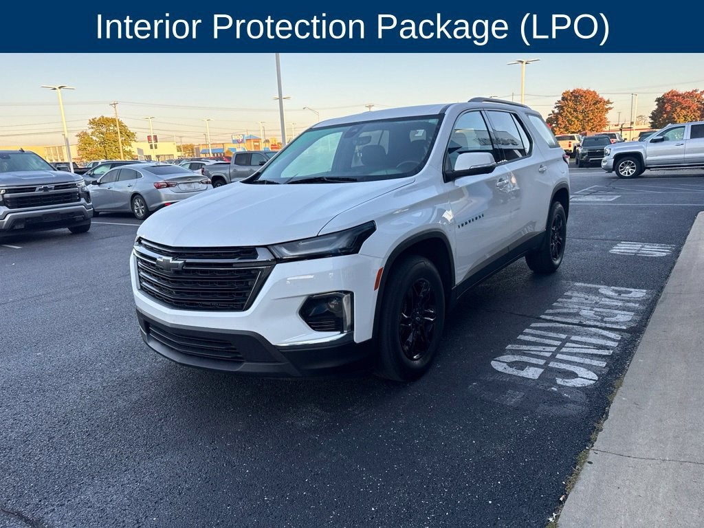 2023 Chevrolet Traverse LT Cloth