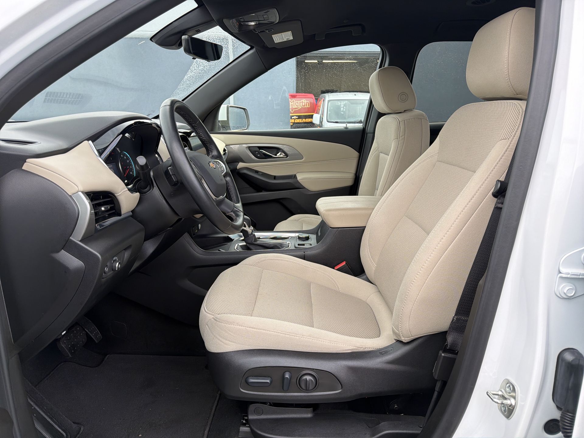 2024 Chevrolet Traverse Limited LT Cloth