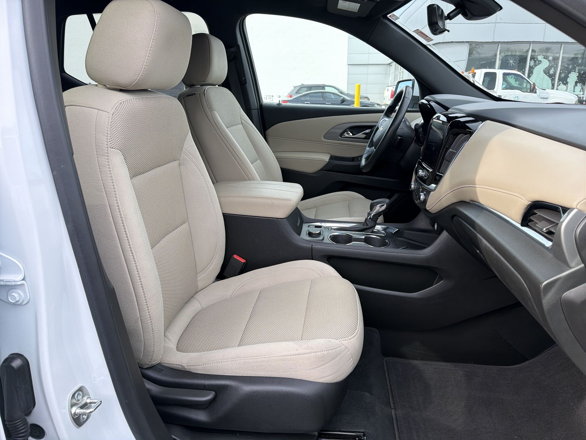 2024 Chevrolet Traverse Limited LT Cloth