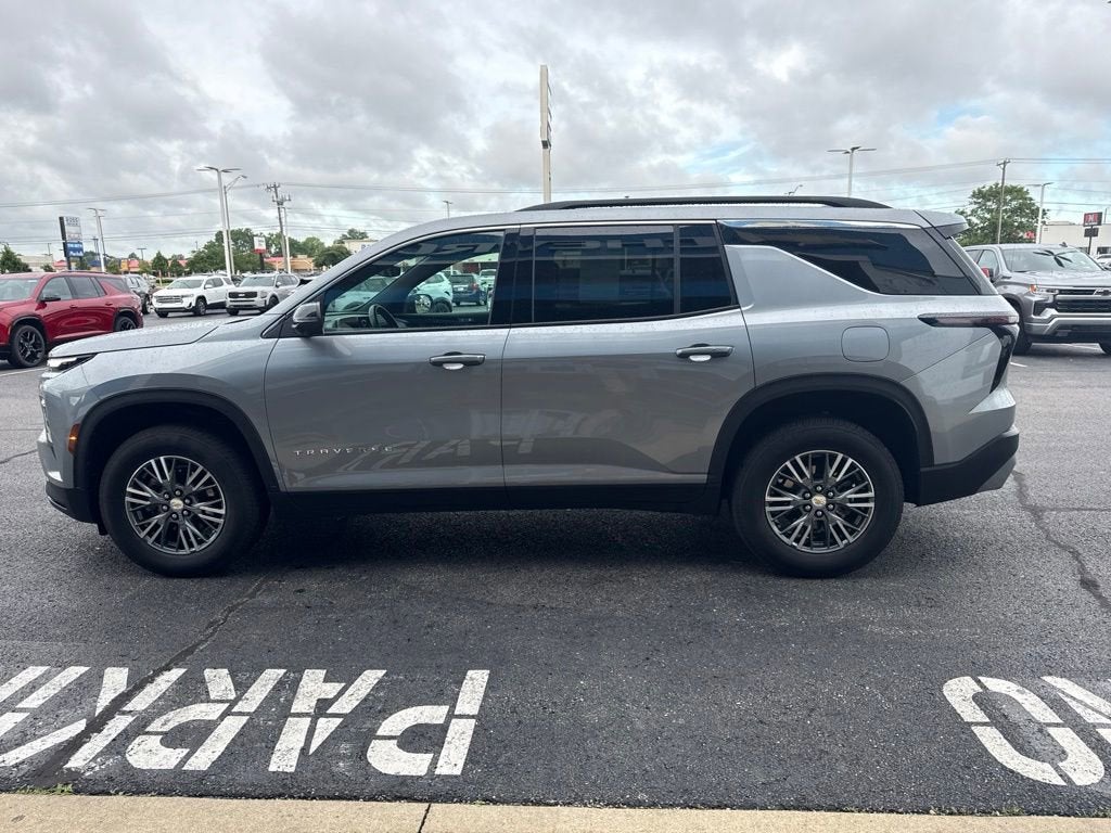 2024 Chevrolet Traverse LT