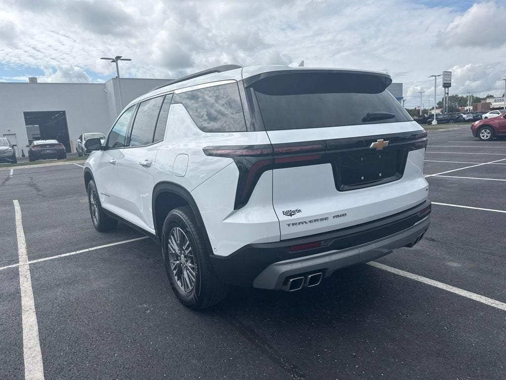 2024 Chevrolet Traverse LT