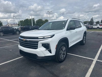 2024 Chevrolet Traverse LT