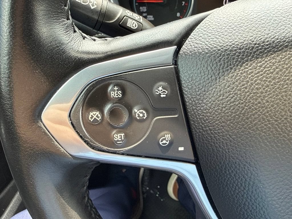 2022 Chevrolet Traverse LT Leather