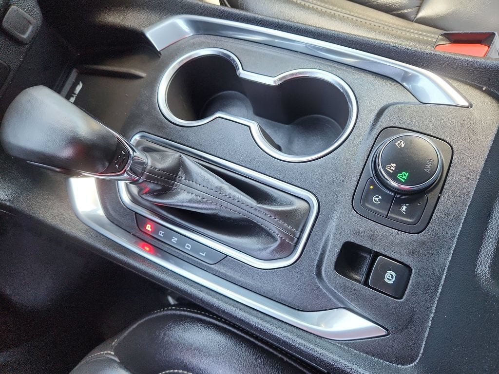 2022 Chevrolet Traverse LT Leather