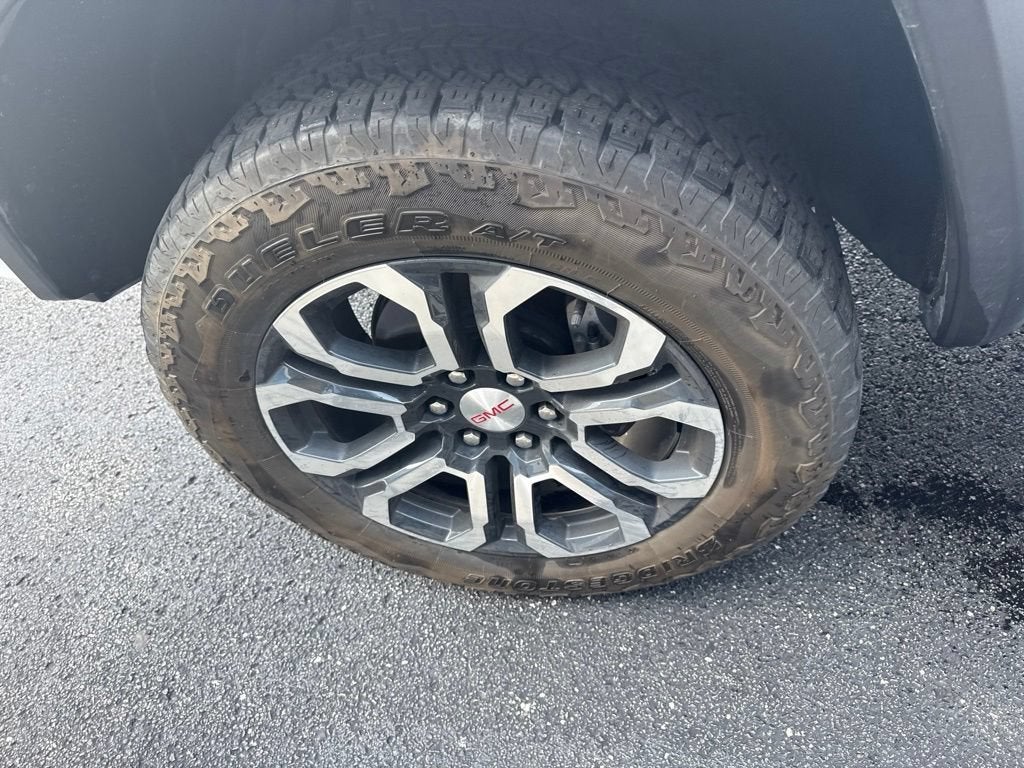 2023 GMC Canyon AT4