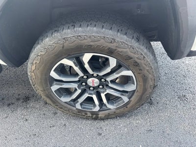 2023 GMC Canyon AT4