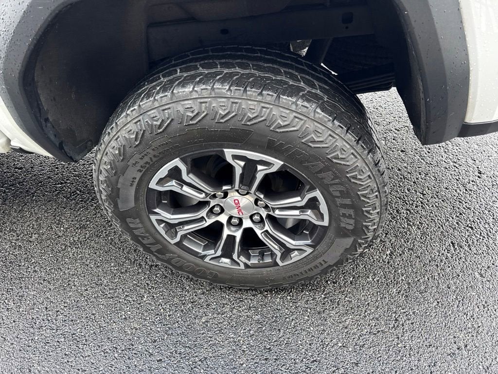 2023 GMC Canyon AT4