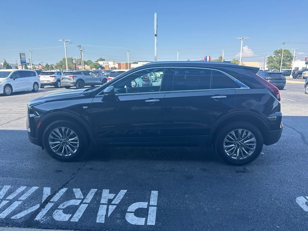 2025 Cadillac XT4 Premium Luxury