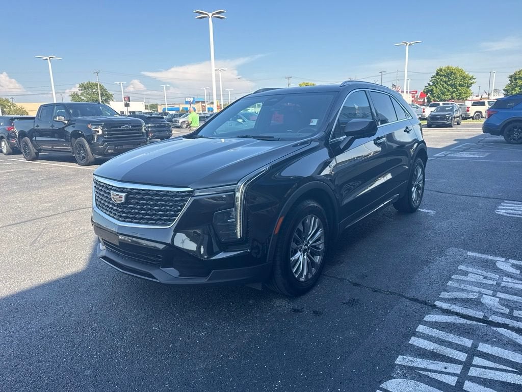 2025 Cadillac XT4 Premium Luxury