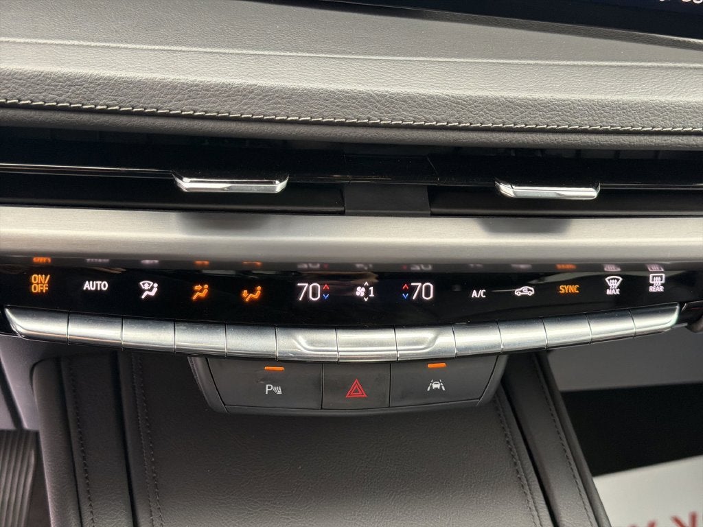 2025 Cadillac XT4 Premium Luxury