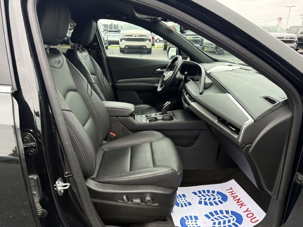 2025 Cadillac XT4 Premium Luxury
