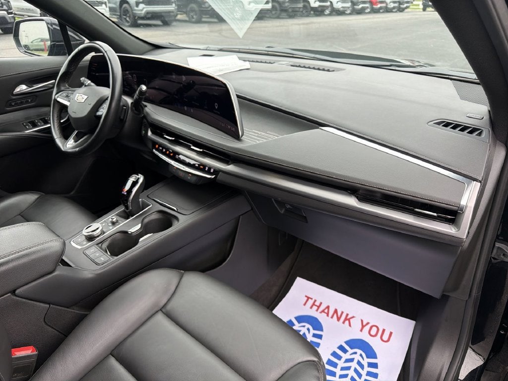 2025 Cadillac XT4 Premium Luxury
