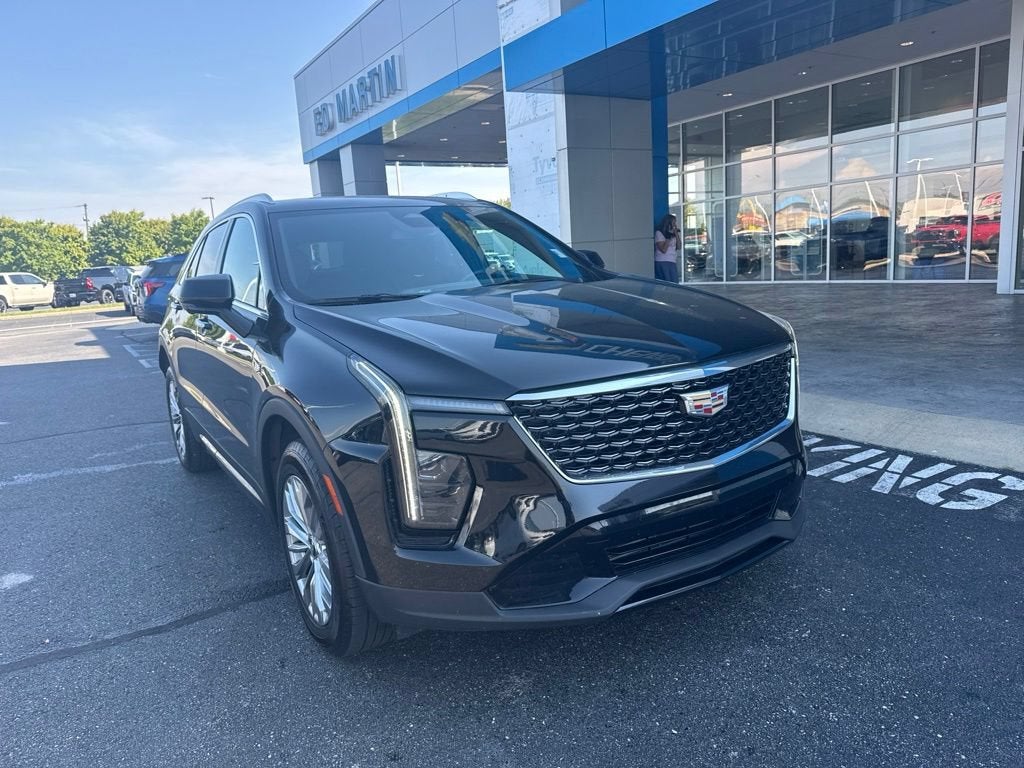 2025 Cadillac XT4 Premium Luxury