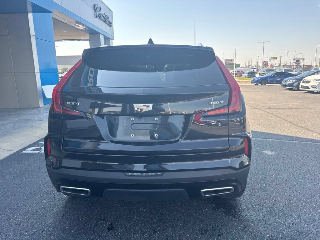 2025 Cadillac XT4 Premium Luxury