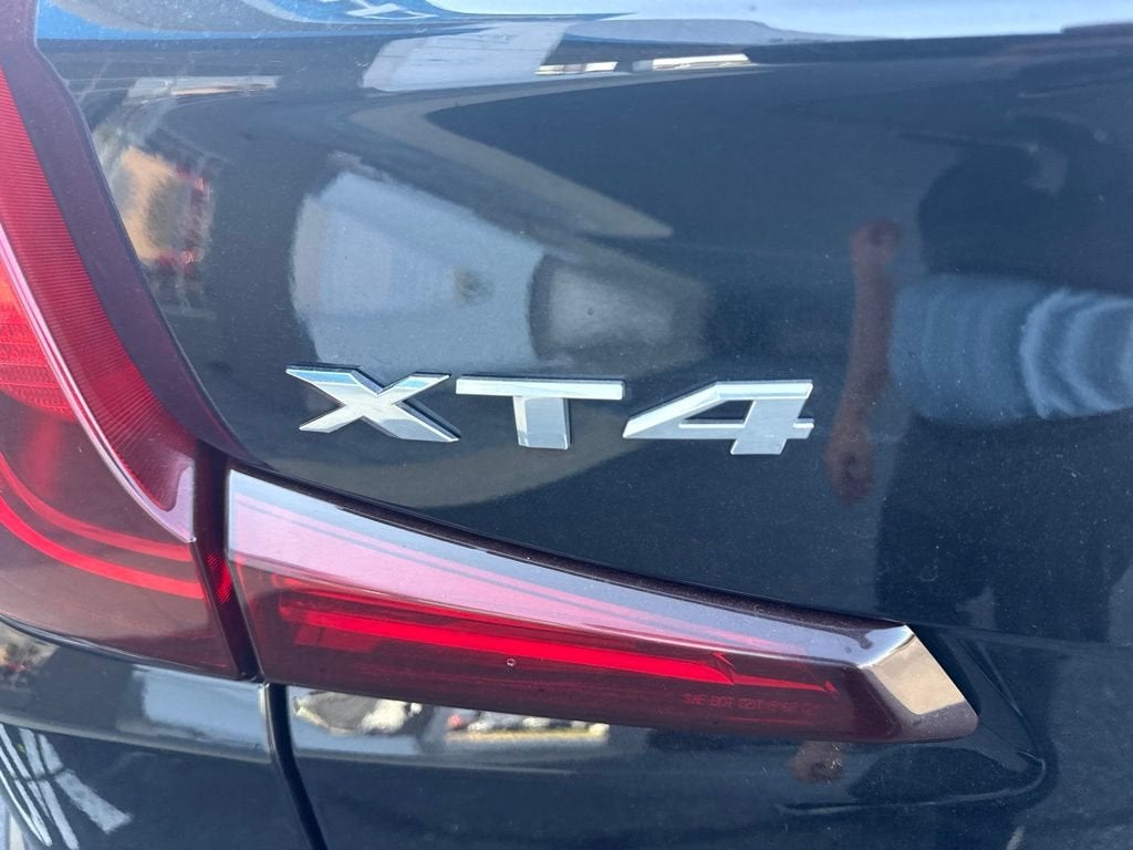 2025 Cadillac XT4 Premium Luxury