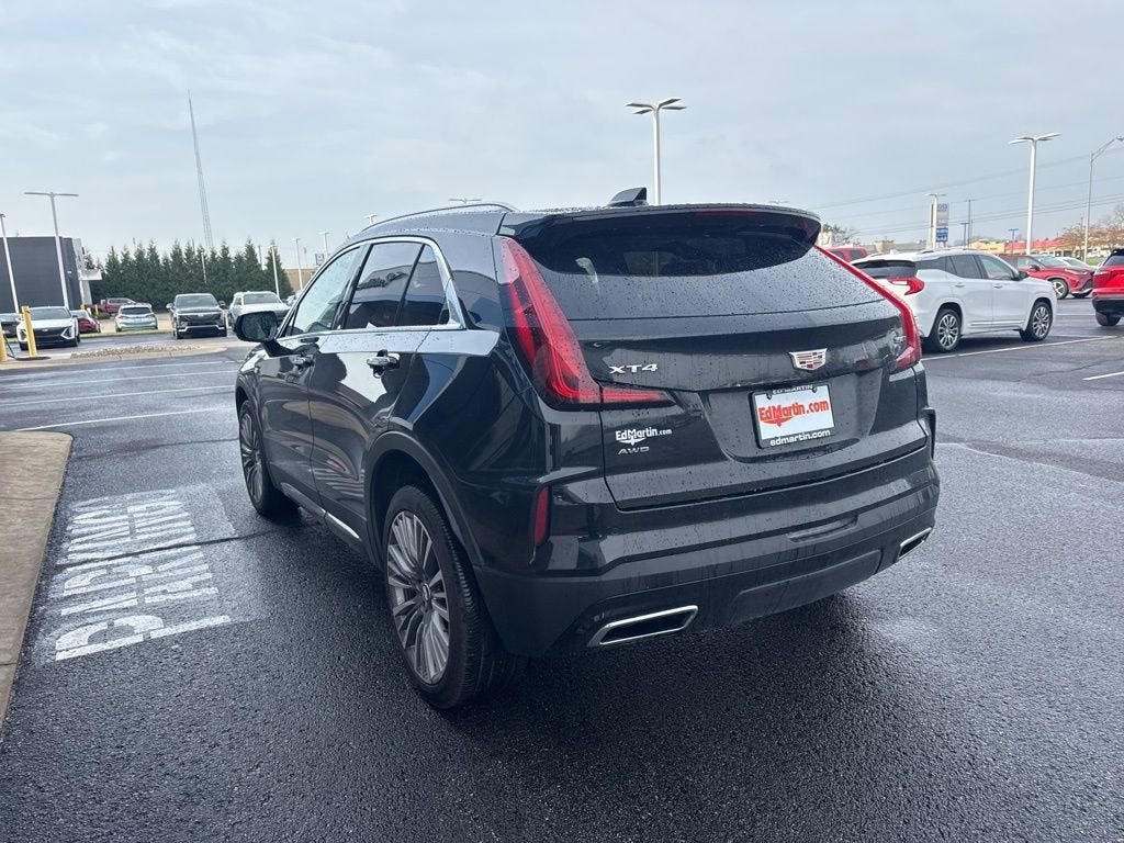 2024 Cadillac XT4 Premium Luxury