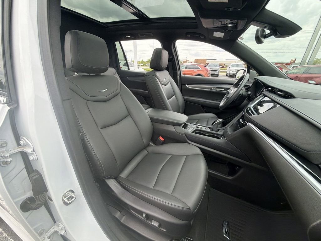 2023 Cadillac XT6 Luxury