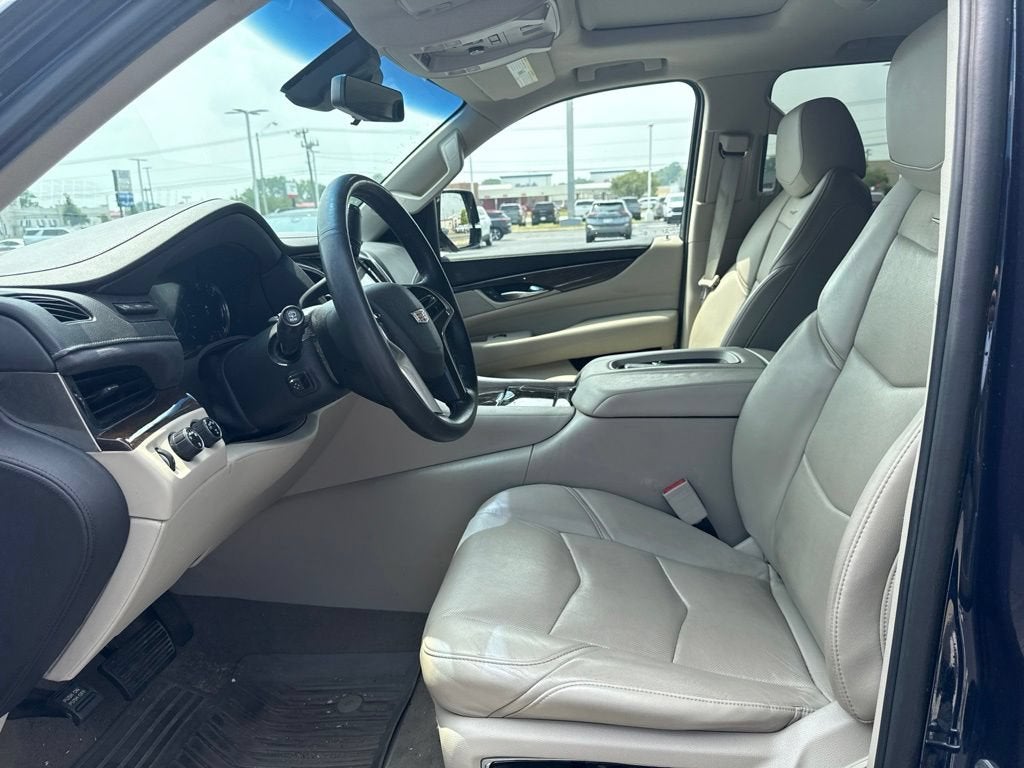 2018 Cadillac Escalade Luxury