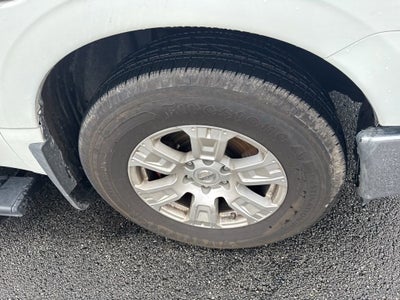 2017 Nissan TITAN SV