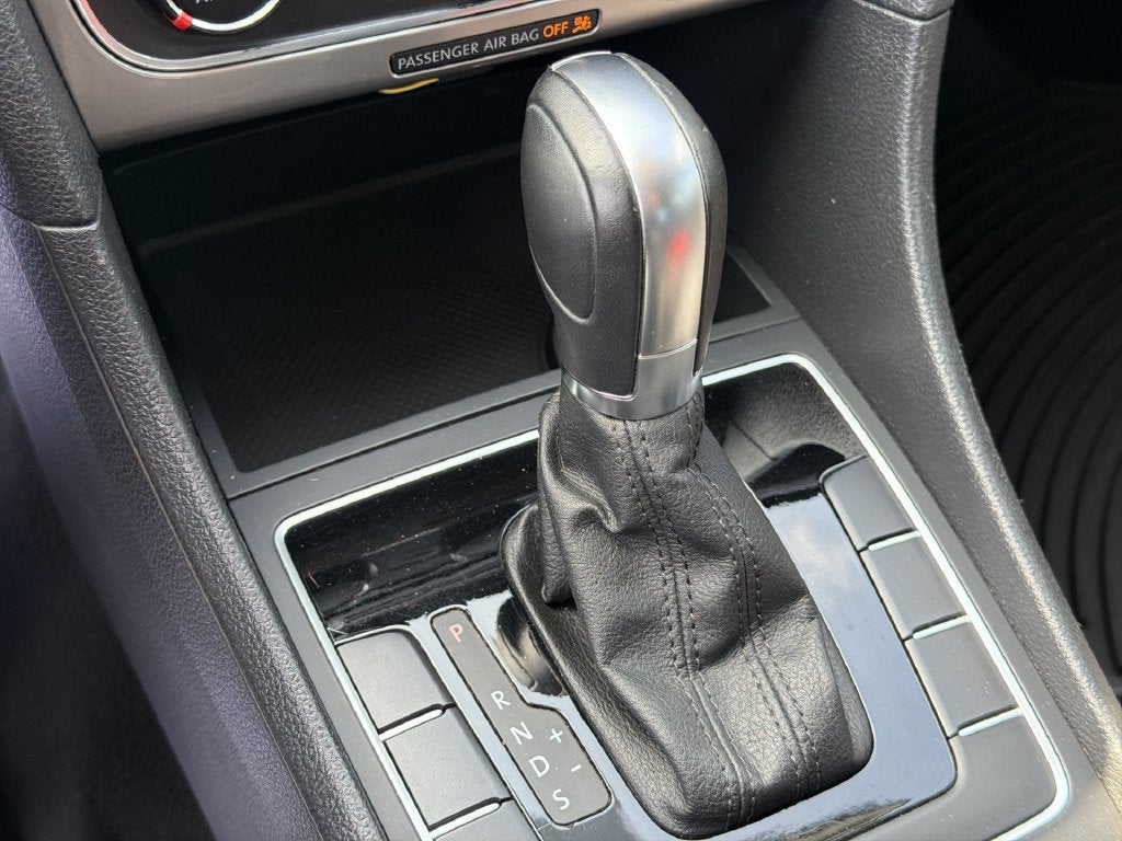 2014 Volkswagen Passat S