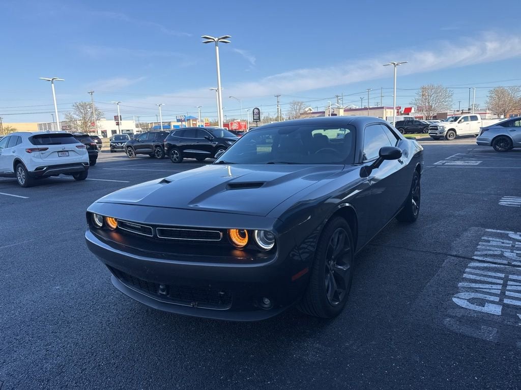 2018 Dodge Challenger SXT Plus
