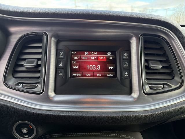 2017 Dodge Challenger SXT