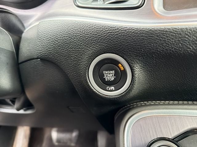 2017 Dodge Challenger SXT