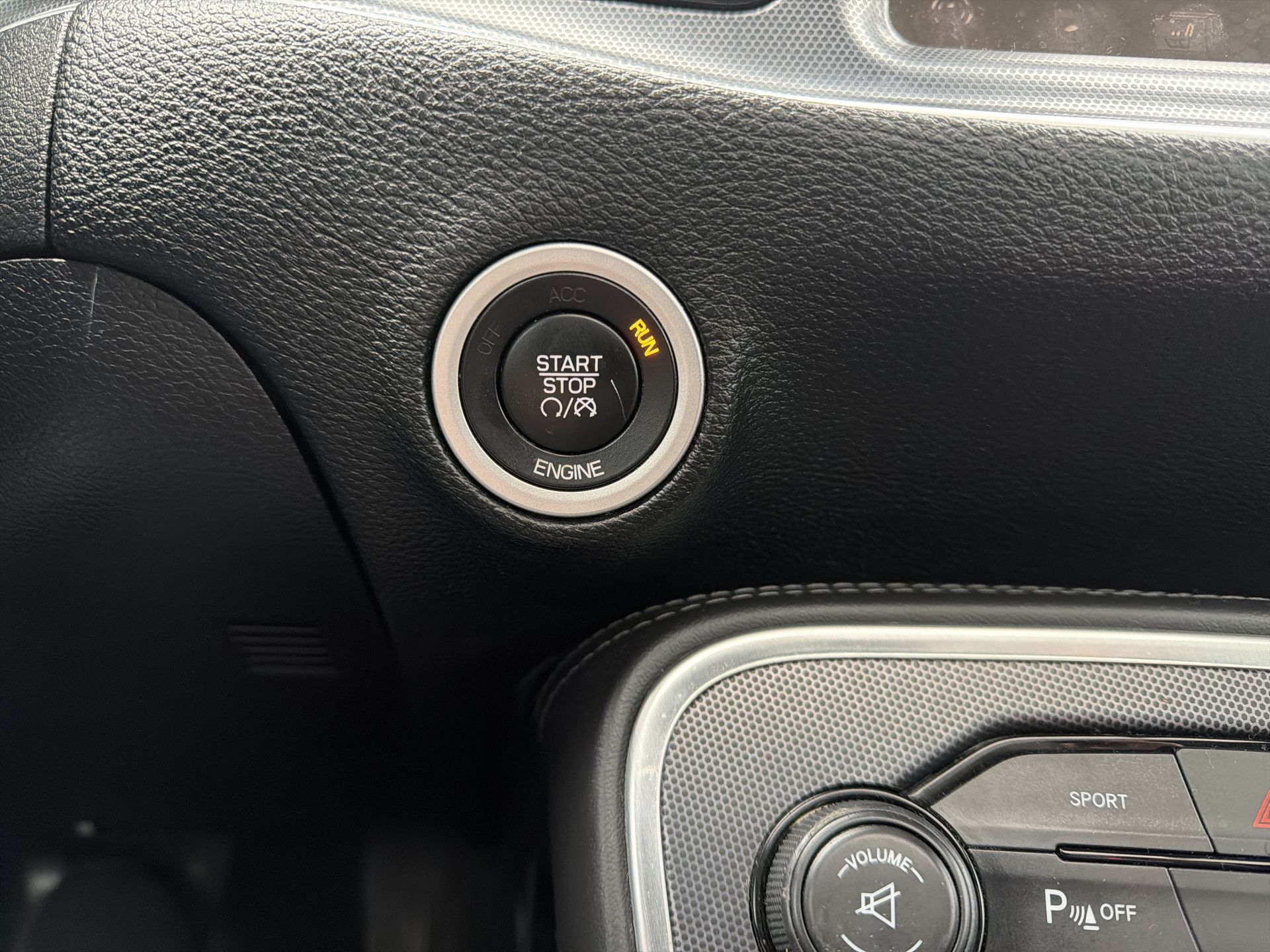 2015 Dodge Challenger R/T Plus