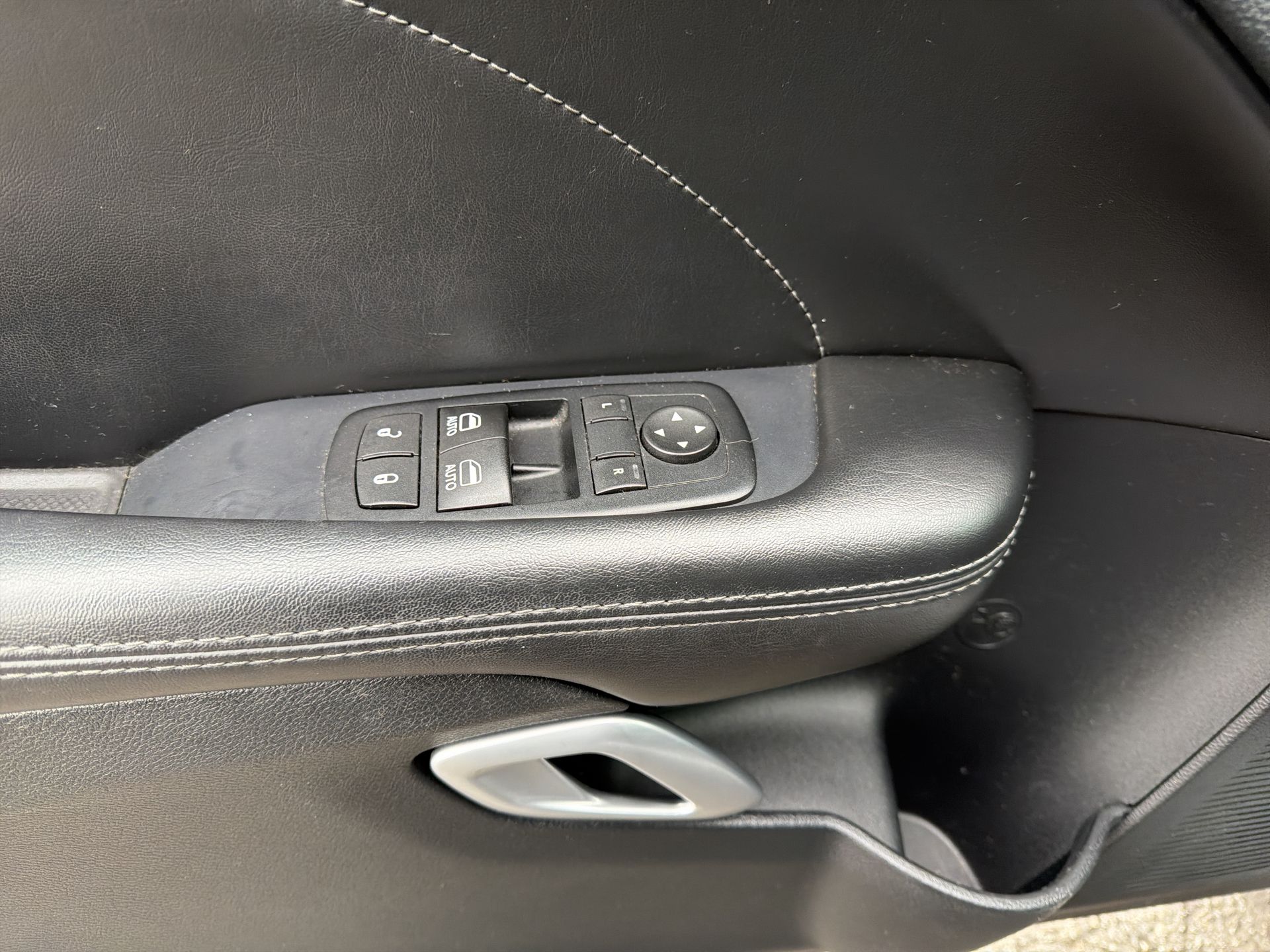 2015 Dodge Challenger R/T Plus