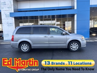 2016 Chrysler Town &amp; Country Touring