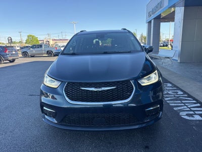 2022 Chrysler Pacifica Limited AWD