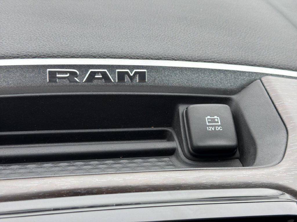 2022 RAM 2500 Laramie Crew Cab 4x4 6'4" Box