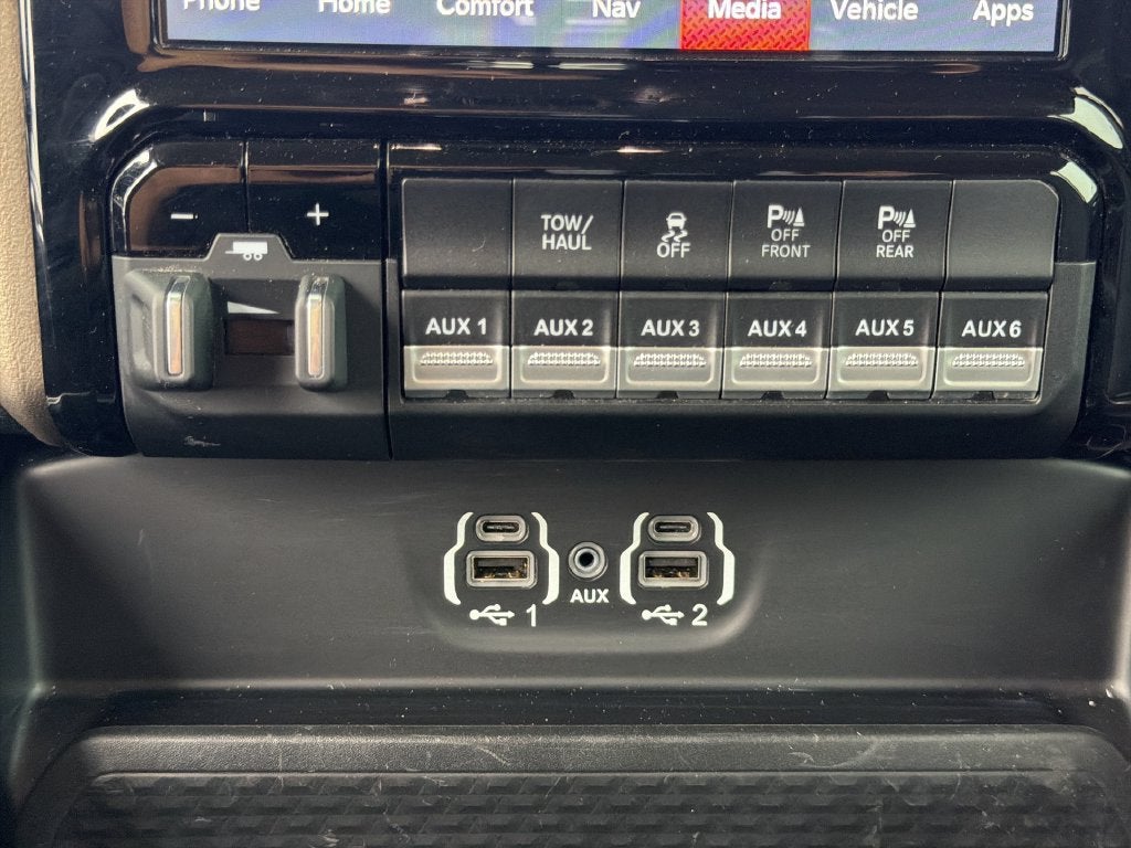 2022 RAM 2500 Laramie Crew Cab 4x4 6'4" Box