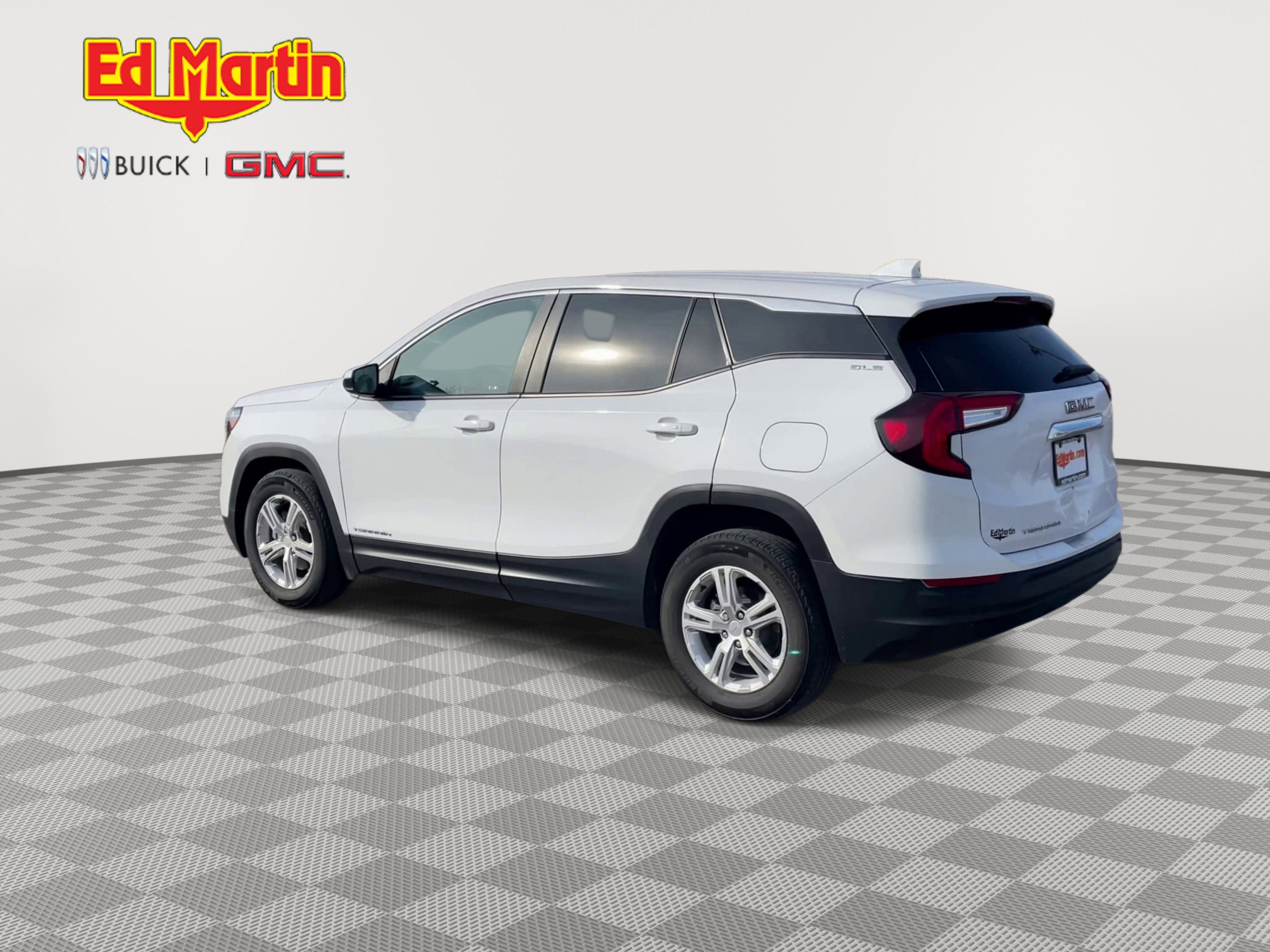 2022 GMC Terrain SLE
