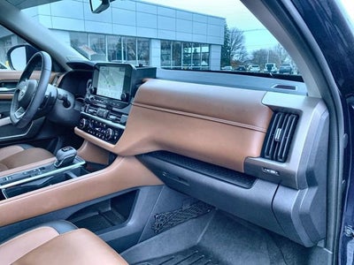 2024 Nissan Pathfinder Platinum