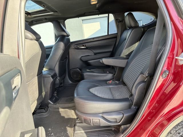 2022 Toyota Highlander XSE